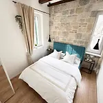 Agora Apartment- Heart Of شقة