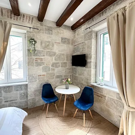 Agora Apartment
