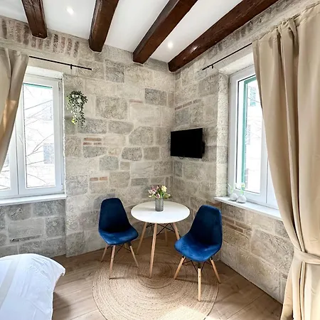 Agora Apartment- Heart Of Apartmán